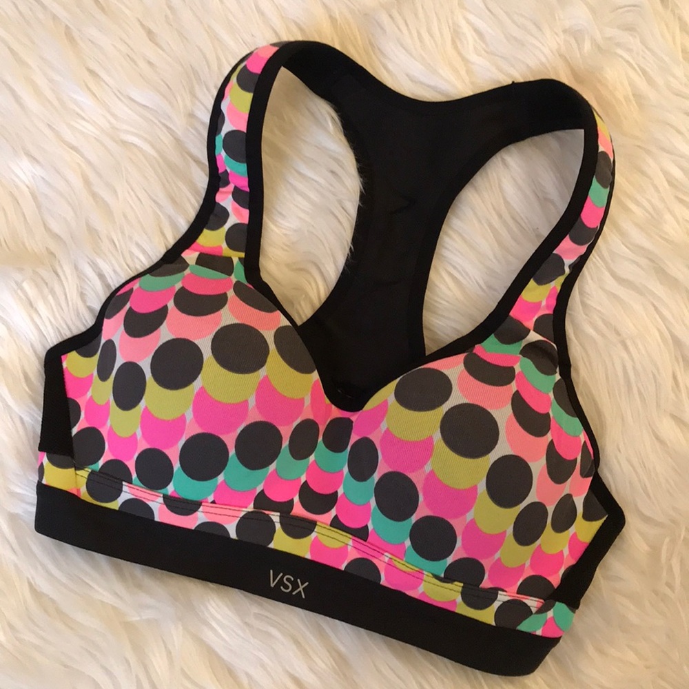 VS pink sports bra
